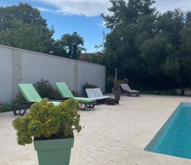 Beaucaire Bed & Breakfast | Mas Tareau la Syrah