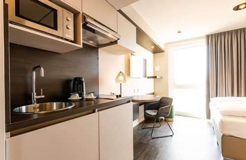 Munchen District Apartment | MASEVEN München Messe Dornach