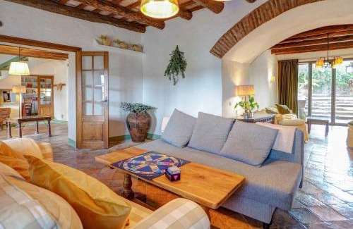 Sant Pere de Ribes Villa | Masia Palou Alt by Hello Homes Sitges