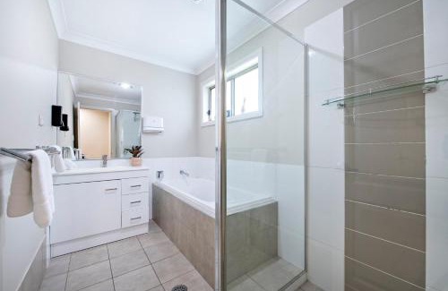 Dubbo Apartment | Mason's Lodge - Family Entertainer, Close to Mall