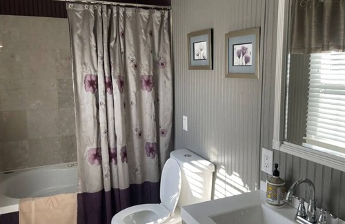 Massanutten Ski Chalet | Massanutten Resort Chalet w/ Private Porch & Pond