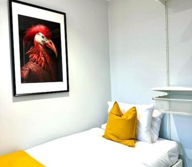 Westbourne Apartment | Massive 3 bedroom - Ground Floor - Near the Beach!