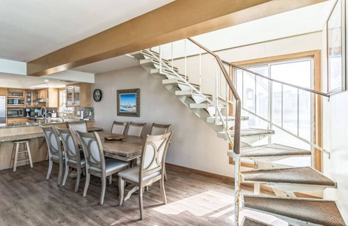 Capistrano Beach House | Massive 3 bedroom on the sand!