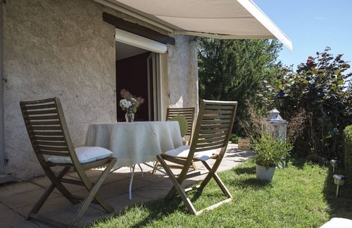 Le Grand-Lemps House | Master bedroom, swimming pool, panoramic view of the Alps