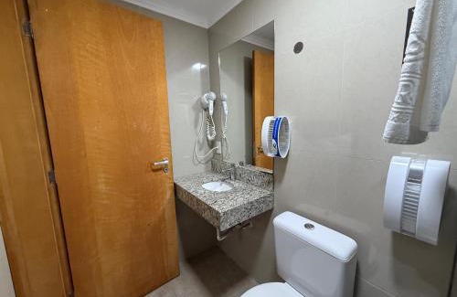 Universitario Hotel | Master Gold Hotel Express
