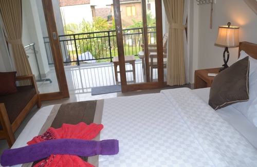 Purwakerti House | Master Homestay