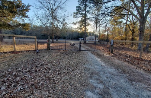 Matthews Cabin | Masters Rental. Charming cabin, dog friendly, close to Augusta/Ft Gordon.