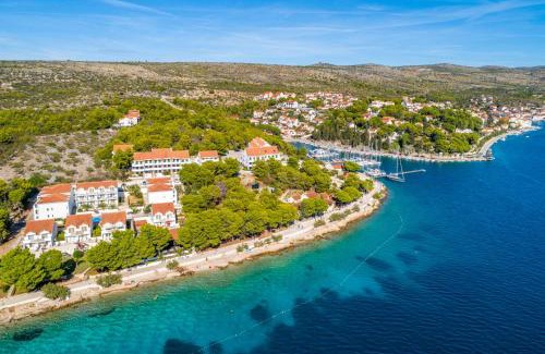 Cove Makarac (Milna) Apartment | Matanovi dvori