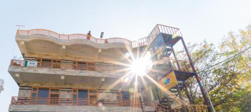 Bhuntar House | Mathan View Homestay - 3min Drive to Kullu-Manali Airport