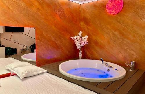 Baia Mare Apartment | MATTEO room by 50 shades