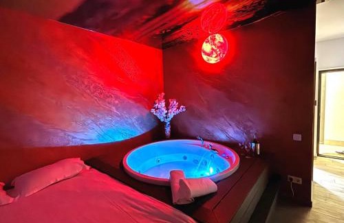 Baia Mare Apartment | MATTEO room by 50 shades