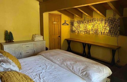 Truckee Ski Chalet | Matterhorn Mountain House 13.25 tax after booking