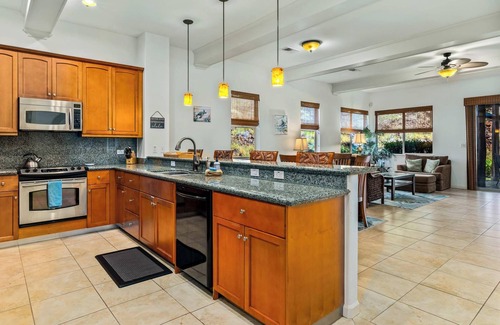 Kamuela House | Mauna Lani Fairways Walk to the Beach!