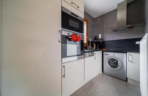 Les Angles Apartment | Max