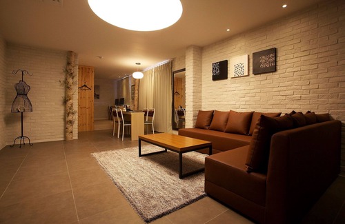 Yeoju Hotel | May AVE