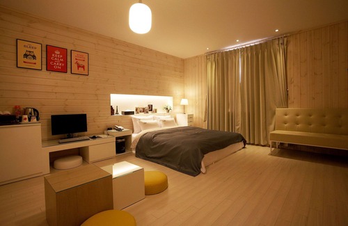 Yeoju Hotel | May AVE