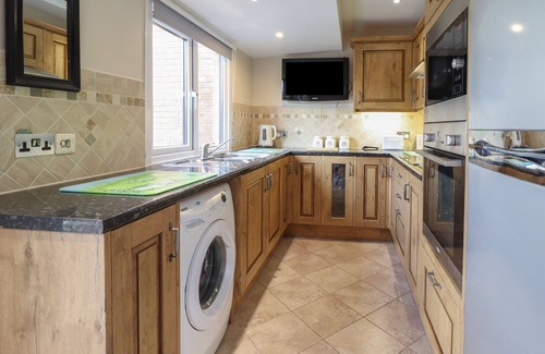 Llanfyllin Cottage | MAY COTTAGE, family friendly, character holiday cottage in Llanfyllin