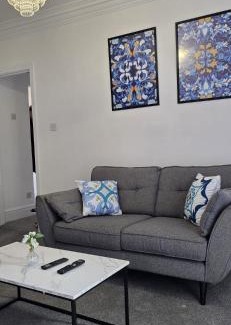 Sunderland House | May St Drive - Huge Disct-Free Wifi nd Parking