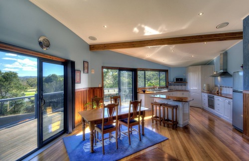 Coles Bay House | Mayakitana