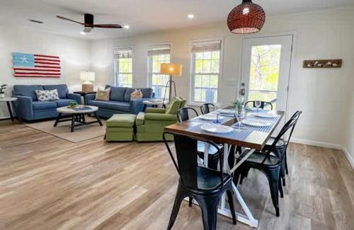 Sea Palm Village House | Mayberry on Bayberry Private pool Sleeps 10