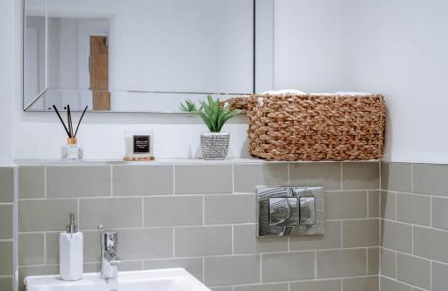 Harrogate Apartment | Mayfield Two - Central Harrogate Apartment