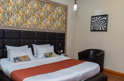 Ikeja Hotel | Mayors & Diplomat Suite GRA