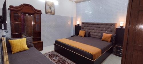 Agra House | Mayur Villa
