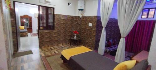 Agra House | Mayur Villa