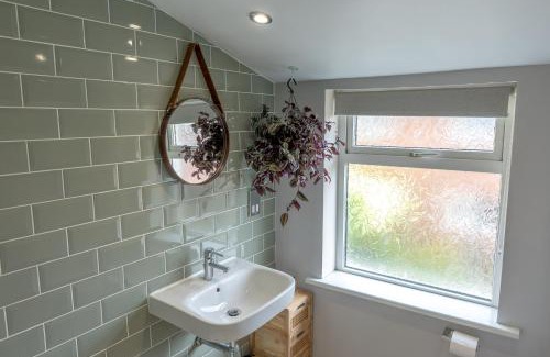 Broadstairs House | McEnroe Cottage - Heart of Town - Beach