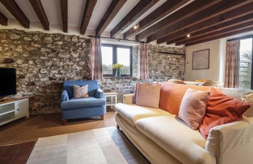 Honiton House | Meadow Cottage