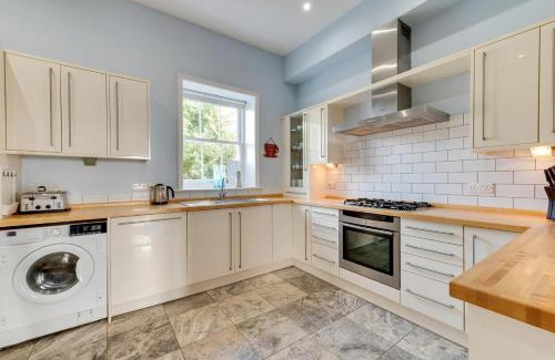 Blythburgh House | Meadow House