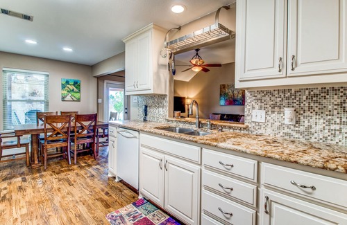 McKinney House | Meadow Retreat- Country feel with city conveniences
