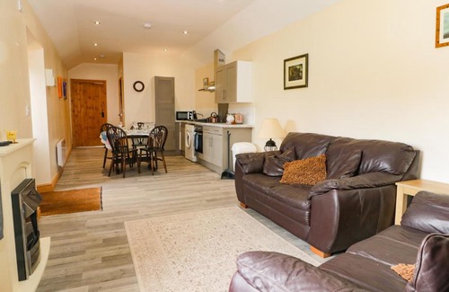 Tunstall House | Meadow View