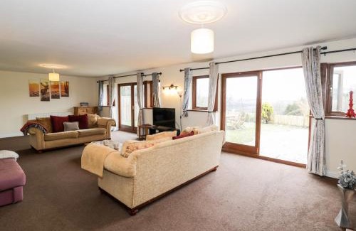 Shatterford House | Meadowfall at Shatterford Lakes