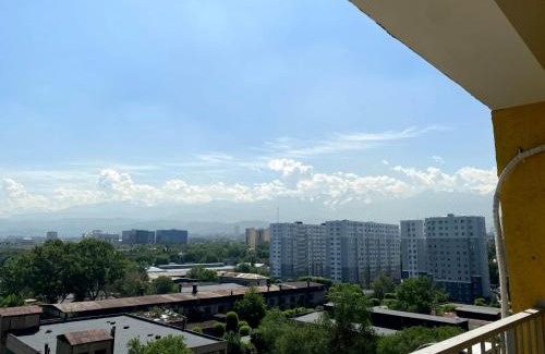 Almaty Apartment | MEDINAHOTELKZ, #75, вид на горы и закат, 15 мин до арбата, HALAL
