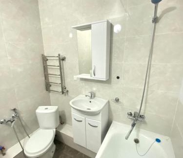 Almaty Apartment | MEDINAHOTELKZ, #75, вид на горы и закат, 15 мин до арбата, HALAL