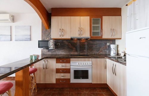Cap de Salou Ski Chalet | Mediterranean Beach House · AirCon · Pool · UHC CASAS BLANCAS 014