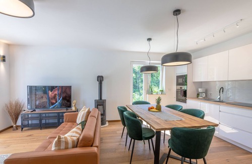 Rasa Villa | Mediterranean elegance just minutes from the beach