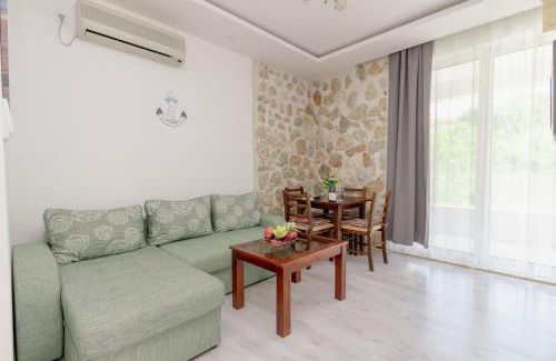 Gjerana House | Medo