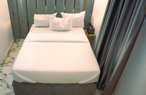 Surulere Hotel | Mega Cloud Hotel And Suites