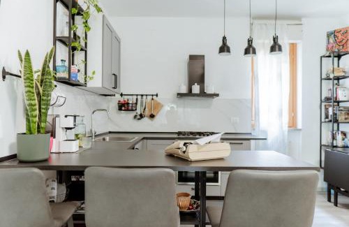 Meina Apartment | Meina cozy art apartament