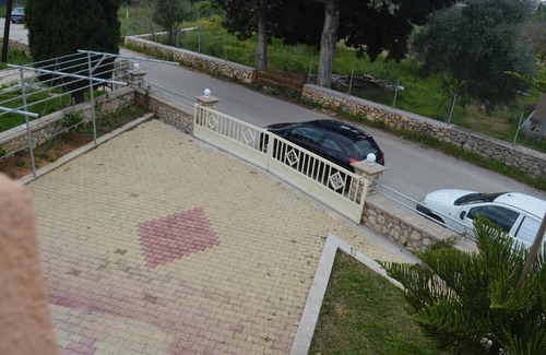 Leivathos Apartment | Mel's Apartments