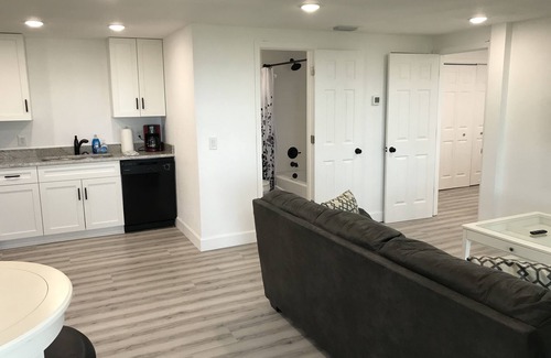 Sunny Point Apartment | Melbourne Waterfront 2 Bed 1 Bath - Incredible View