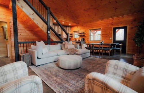 McArthur Cabin | Memories at Hillside A Modern Cabin Hocking Hills