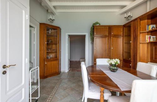 Old Town Apartment | Meravigghia Apartment