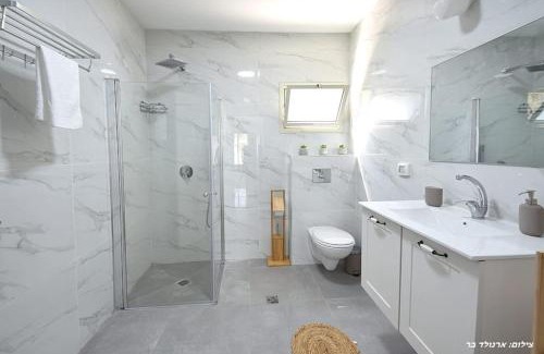 Migdal Apartment | MeravSuite