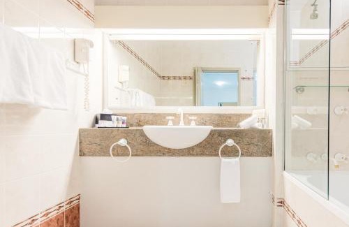 Adamstown Heights Hotel | Mercure Charlestown