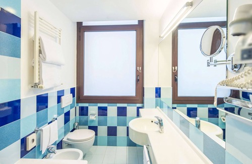 Nomentano Hotel | Mercure Roma Piazza Bologna