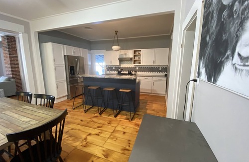 Meredith House | Meredith Charmer-walk to lake, town, shops, & boat launch