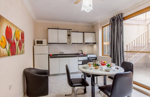 Santa Maria Estate Apartment | Merill Pool and Sea, charming Apart 1
